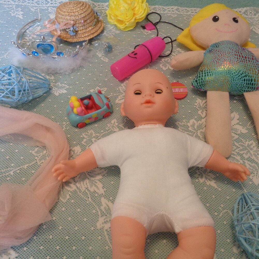 DOLLIES TOYS EGGS  SCARF HAT ETC.  LOT